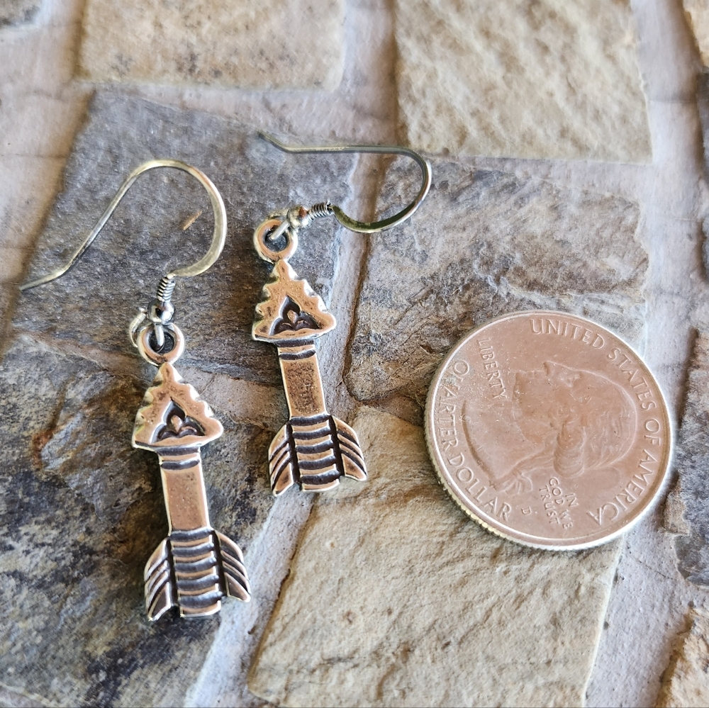 Sterling Silver Arrow Design Earrings - Picture 11 of 12